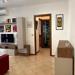 Dalla Bibi Apartment *