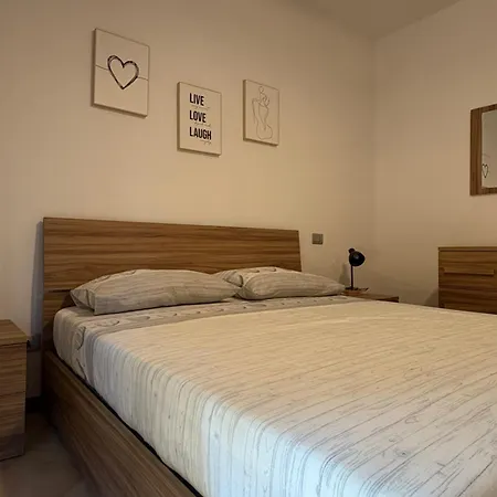 Dalla Bibi Lägenhet Quarto Inferiore